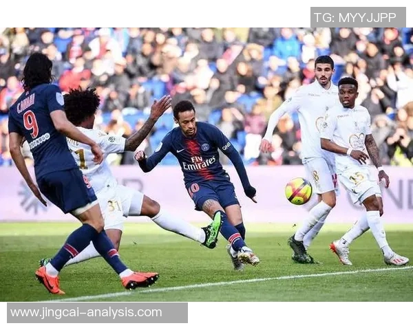 中超激情对决巴黎圣日耳曼险胜那不勒斯点球大战引爆全场精彩回顾