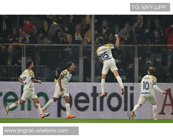 德甲激战：那不勒斯险胜AC米兰神扑引发争议判罚全场沸腾