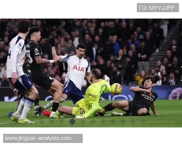 中超精彩对决曼城与热刺战成平局神扑瞬间引发全场热烈反响